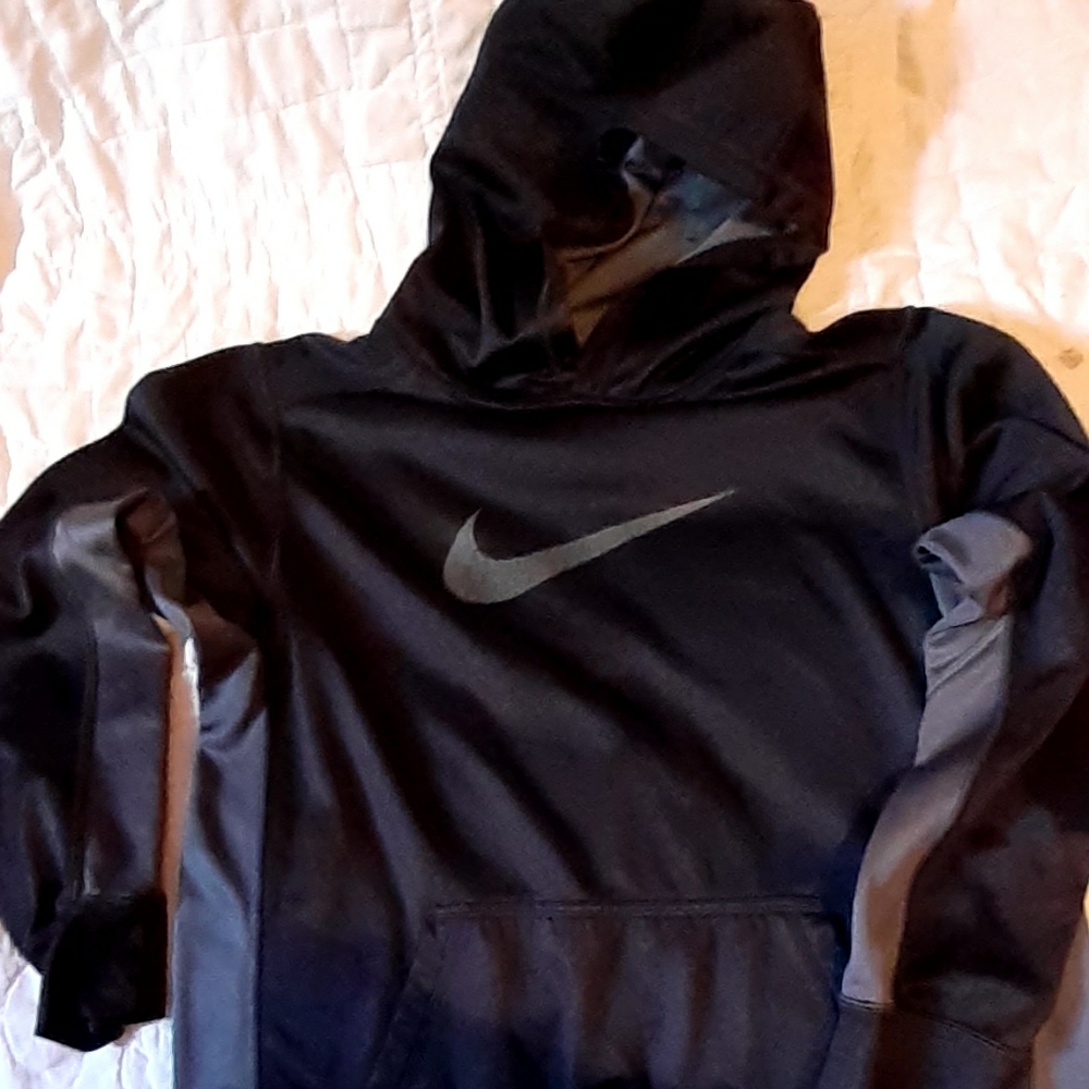 Nike Therma-fit Hoodie